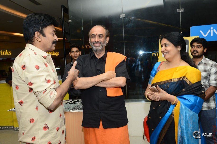 Celebs-At-PSV-Garuda-Vega-Special-Show